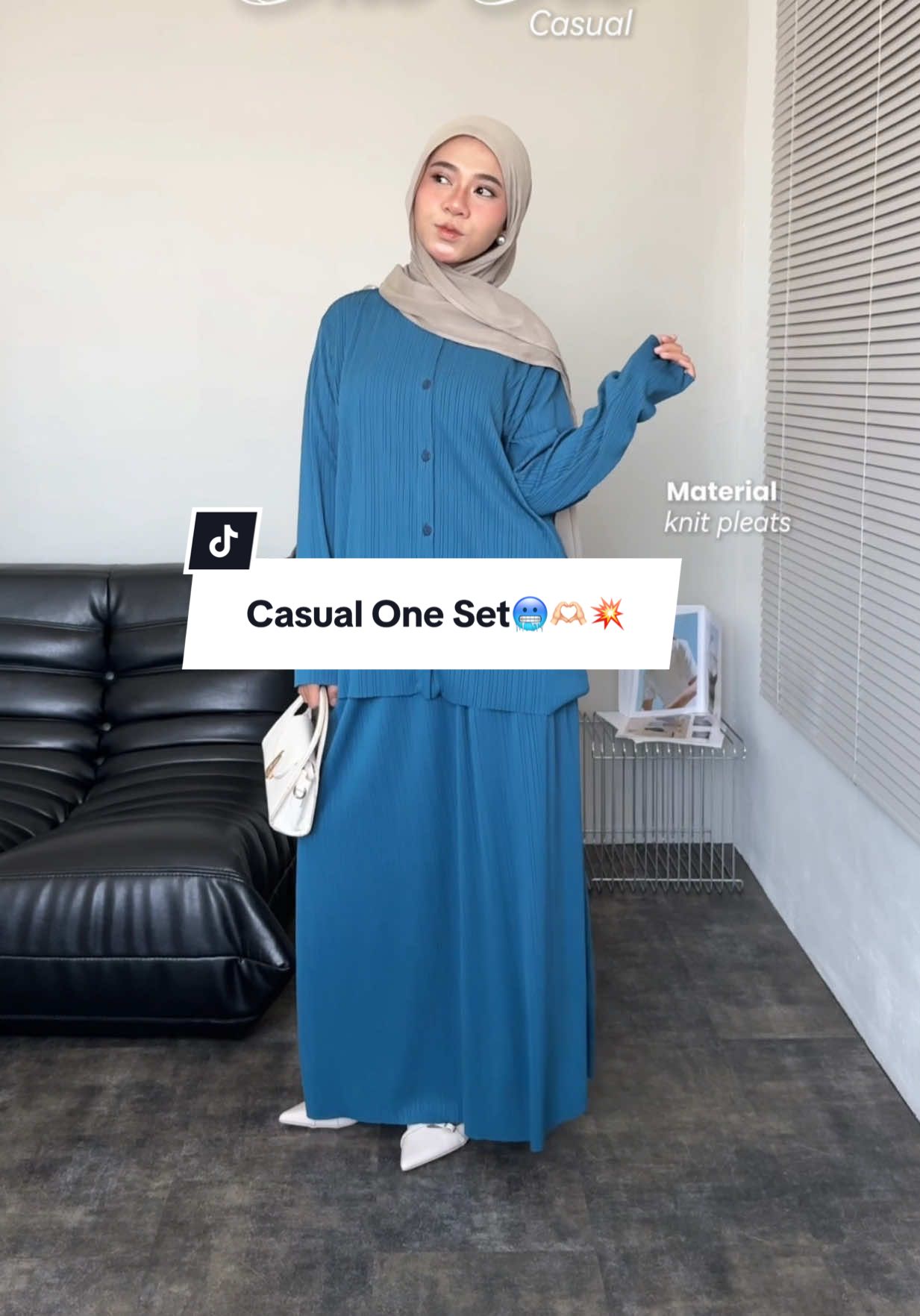 One set outfit jawabannya! Gak ribet mix & match, tinggal pakai langsung stylish 💅 Wajib punya buat daily look yang effortless tapi tetep on point 😍 #OOTDCasual #OneSetOutfit #FYP #SimpelTapiStylish #DailyLook