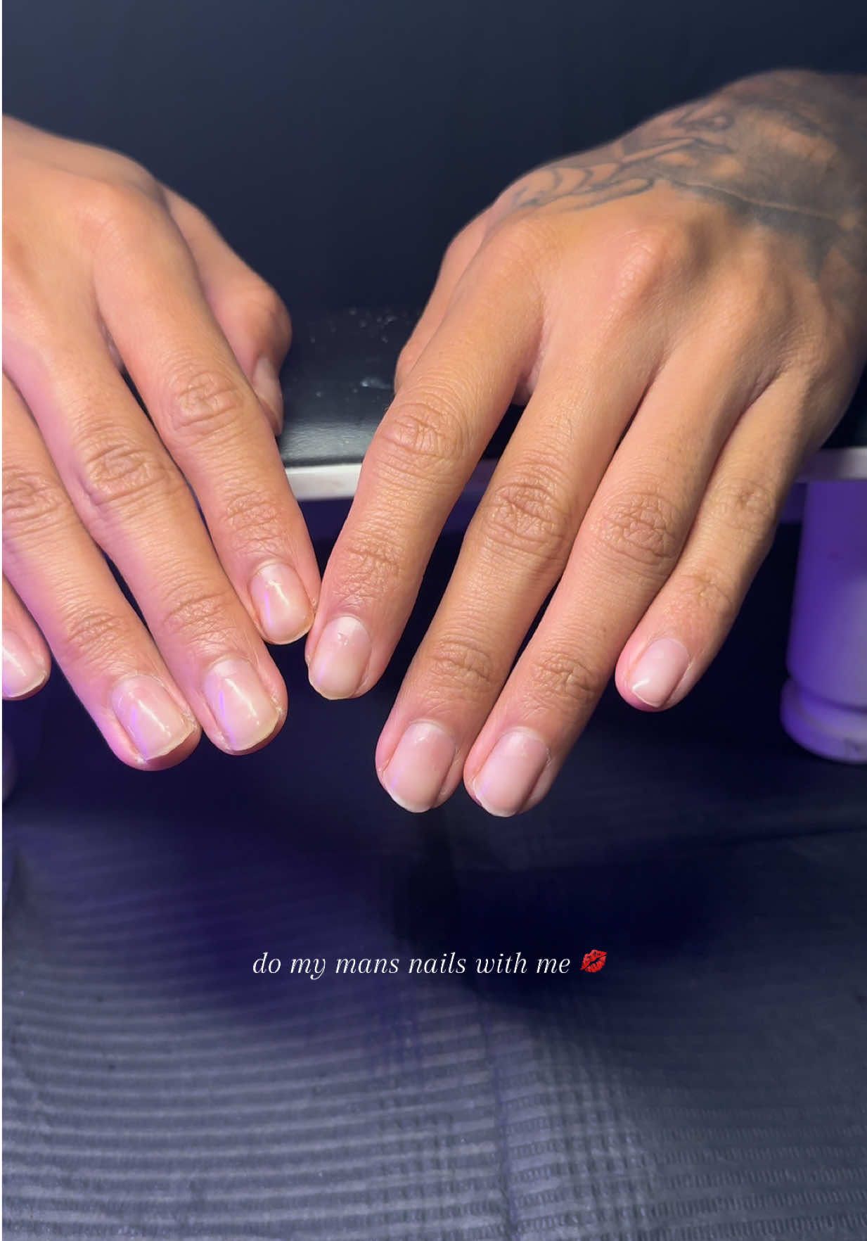 i don’t offer gel manis but i do them for him ig 🙄 all my fellow nail techs this is your sign to do your boo’s nails ✨🖤 #fyp #foryoupage #nails #halloween #couples 