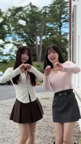 ごめんなさい🙏 左から 澪川舞香❤️ @まかしゃん  中本こまり🩷 @こまりん(中本こまり)  #favme #PEAKSPOT #ふぁんみー #asobisystem #すきにゃい 