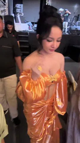 pov: isi otak Lala Widy saat ini “gelas retak” dinyanyiin setiap hari persiapan buat tgl 19 di mardatila 😭 #lalawidy #fyp 