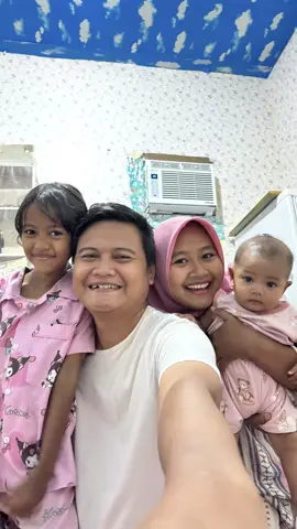 Bukan soal uangnya… tapi rasa peduli kecil dari Asyifa yang bikin hati adem banget 🥺💚 Sekarang rumah adem lagi bareng AC Reiwa yang hemat listrik, anti karat, dan gampang dirawat nya 💚 @Reiwa ID  #ACReiwa #KecilKecilBikinChill