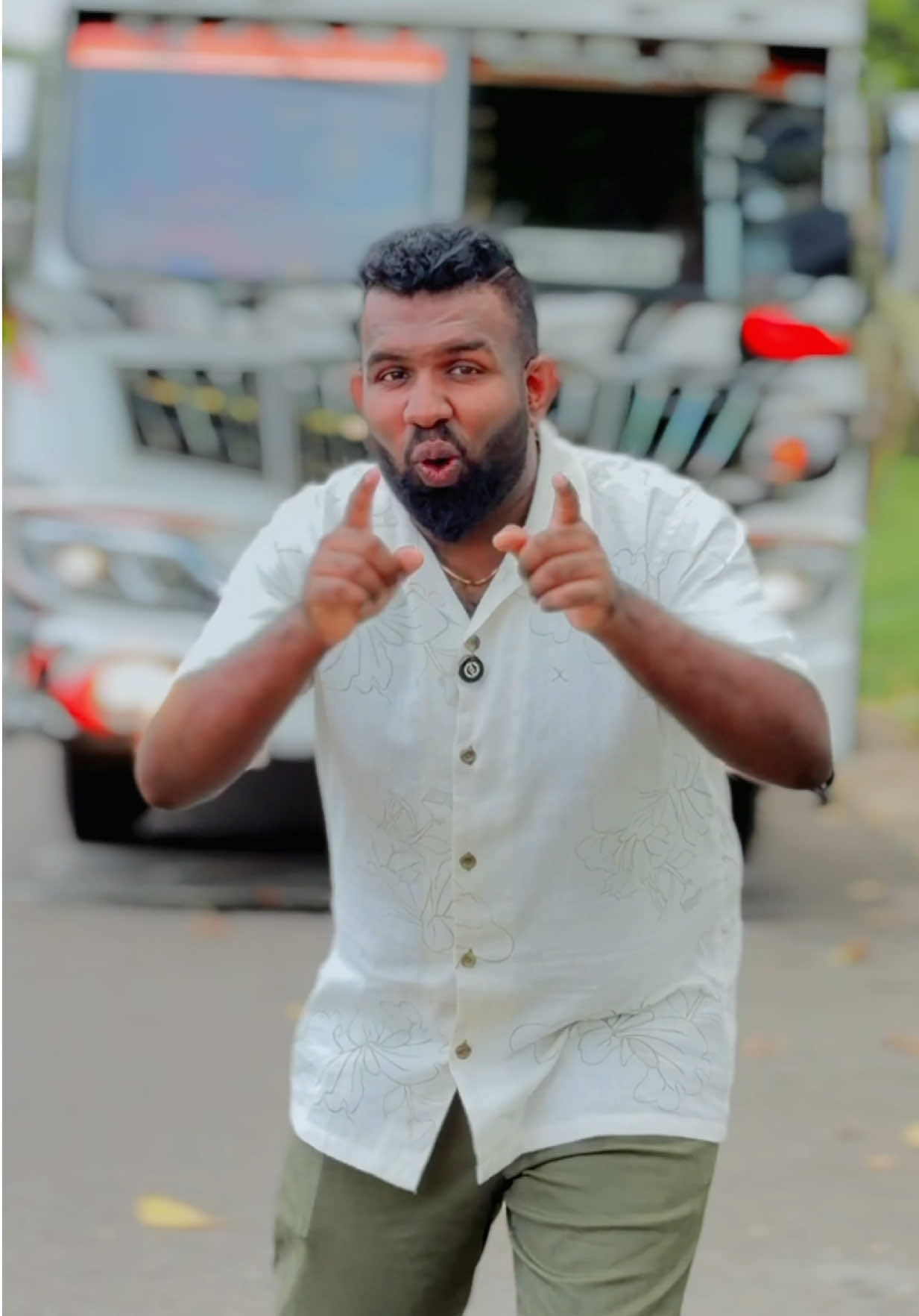 ඔන්න එයාගේ පළවෙනි එළිදැක්වීම!