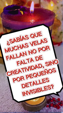¿Sabías que muchas velas fallan por no cuidar los pequeños detalles? 💜 Mira mientras elaboramos esta vela flotante decorativa: cada paso cuenta, desde la temperatura hasta el color del glitter ✨ Cuando aprendes la técnica, tus creaciones dejan de ser simples intentos y se vuelven piezas que enamoran 💫 🧾 Ingredientes: 1️⃣ 50 g de cera de soya 2️⃣ Colorante morado intenso 3️⃣ Fragancia de naranja y canela 🍊 4️⃣ Glitter morado claro, oscuro y plateado ✨ 5️⃣ Cubos de cera gel (1 × 1 cm) 6️⃣ Flores de petunia 💜 7️⃣ Agua tibia y un vaso esférico 🧪 Preparación: 1️⃣ Pega la mecha al fondo del vaso. 2️⃣ Agrega flores, glitter y los cubos de cera gel. 3️⃣ Añade agua tibia hasta ¾ del vaso. 4️⃣ Derrite la cera de soya (65–75 °C), agrega colorante y fragancia. 5️⃣ Vierte en el vaso y deja solidificar. 6️⃣ Decora con glitter y una flor de petunia. 💬 Comenta AROMA si quieres más ideas para crear velas únicas. #velashandmade #velasartesanales  #velasaromaticas #candlemaker #velasdecorativas #jabonesartesanales  #soaplove #emprendimientocreativo  #velasartesanais  #handmadewithlove  #cursodevelas #emprenderdesdecasa #hechoconamor 