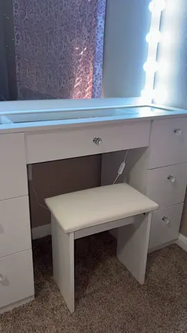 #vownermakeupvanity #makeup #vanetymakeup @VOWNER 