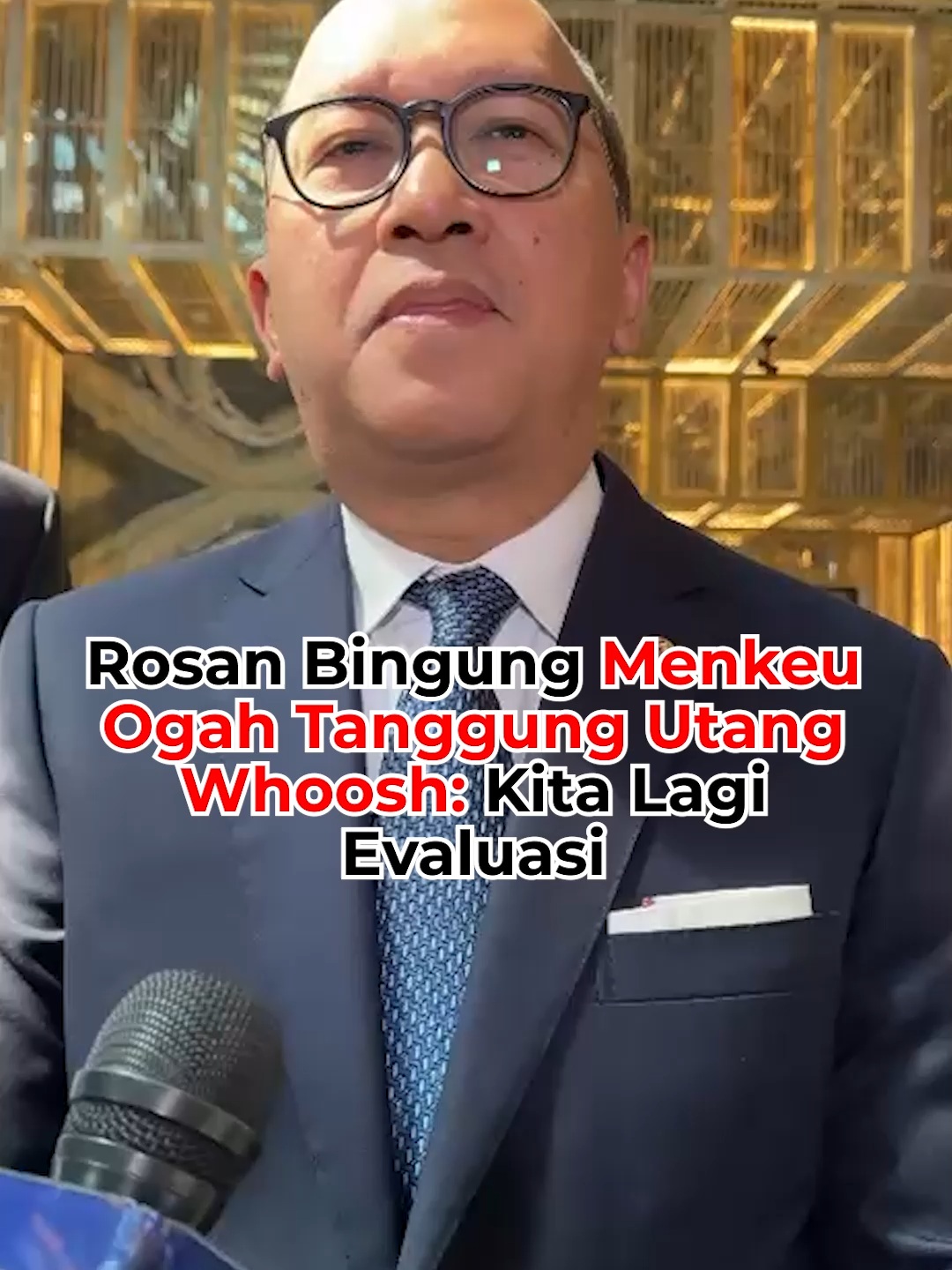 Rosan Bingung Menkeu Ogah Tanggung Utang Whoosh: Kita Lagi Evaluasi CEO Danantara Rosan Roeslani buka suara soal pernyataan Menteri Keuangan (Menkeu) Purbaya Yudhi Sadewa yang menolak utang kereta cepat Whoosh ditanggung APBN. Rosan mengatakan, Danantara belum menetapkan opsi yang akan dipilih untuk menyelesaikan utang proyek Whoosh. Rosan juga mengaku belum berkomunikasi dengan Kemenkeu. 