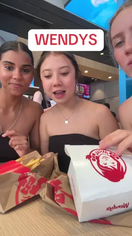Wendy’s 🍗🍟!! #goldcoast #fyp #eating #foryou #wendys 