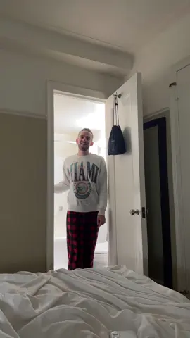 When you have to share the bed on vacation #Siblings #fyp #nyc #sleepover @Ben @Morgan Spikings 