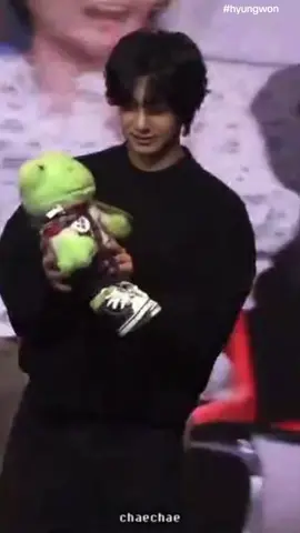 ขอบคุณ ขอบคุณที่ได้เจอกับความน่ารัก❤️❤️❤️🐢 #hyungwonmonstax #ฮยองวอน #monstax몬스타엑스 #monbebe #อย่าปิดการมองเห็น 