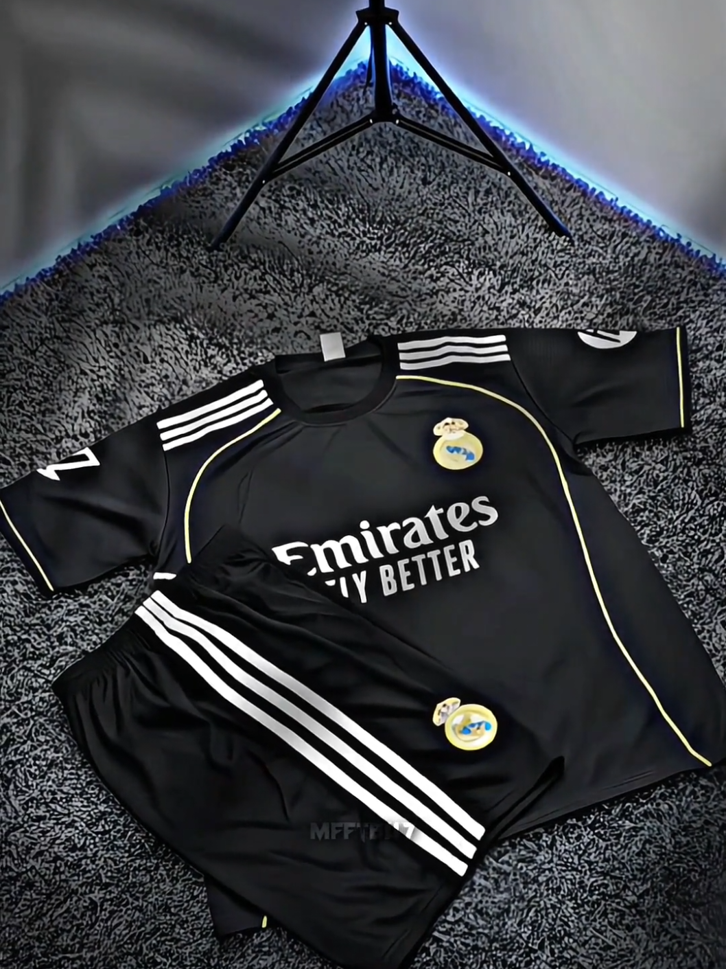 Jersey & celana Madrid hitam #jersey #realmadrid #halamadrid #fyp 