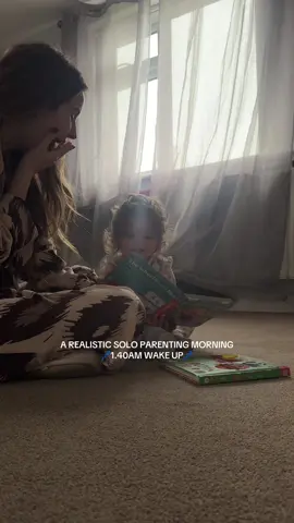 Spend a realistic morning solo parenting my 8 month old with me, a 1.40am wake up was not a great start however she did sleep after a bottle 😅  @heyestrid razors always #motherhoodunfiltered #soloparenting #morningroutine #firsttimemum 