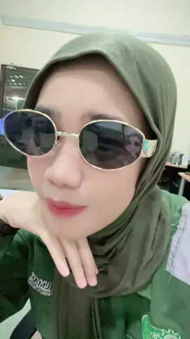 Kacamatanya anti basah🤭 #kacamataantibadai #kacamatakeren #affiliatetiktok 