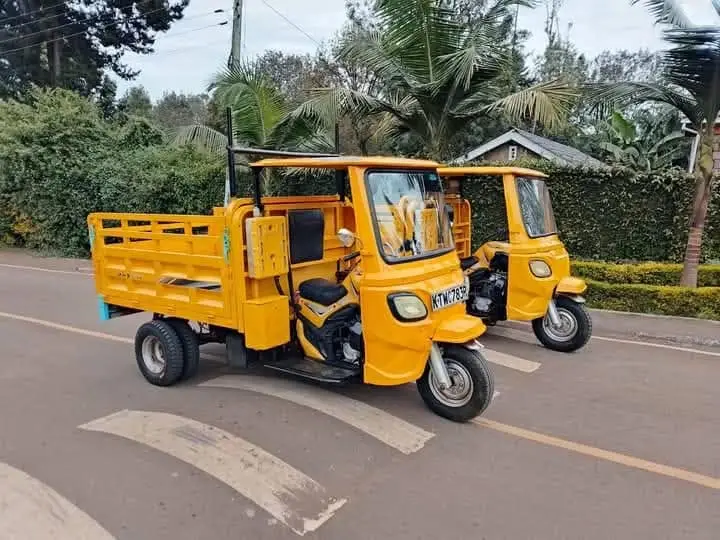 🚨 Ride into the deal of the season! 🚨 Get your cargo tuktuk today at an unbeatable offer — but hurry, this deal won’t last!Smooth rides and unmatched efficiency… yours now before it’s gone! 🛵💨📲 0736965095 #PiaggioKenya #PiaggioOffer   #creatorsearchinsights #kenyatrending #nairobitiktokers 