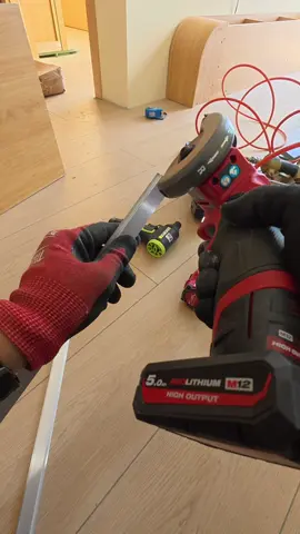 LED #milwaukee #milwaukeetools #fyp #trending #CapCut 