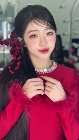Học sinh tui nay giỏi quá trời tự lên bài Make và tóc khối nét quá trời 🥰🥰🥰  _____________ Linh Nhi Makeup Studio 190 Hà Huy Tập - Tp Vinh #xuhuongreels #hocmakeupnangcao #hocmakeupchuyennghiep #hocmakeupcanhan #hairstyle