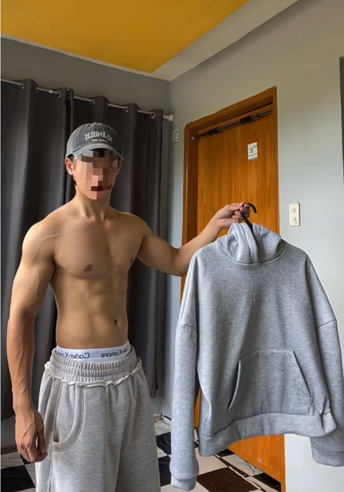 Boxy cropped blank hoodie for men #boxycrophoodie #crophoodie #hoodie #fyp #fypシ゚ #foryoupage 