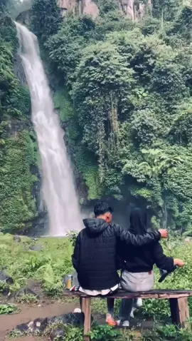 @indaaa            #airterjunkalipedati#bergemasampaiselamanya#fyp#foryou#bucin 