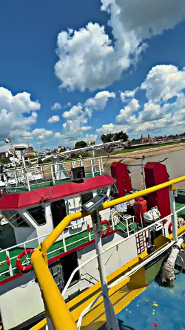 Nongkrong berjaamah lagi 😂🤣#fyppppppppppppppppppppppp #storypelaut⚡ #alursungaibarito #kulikapal⛓️🌍🚢 #pelautindonesia🇲🇨🇲🇨 