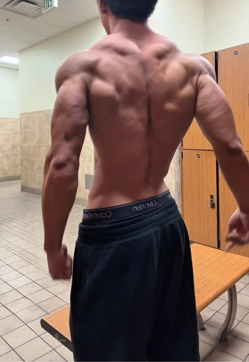 so i hit some back biceps and abs 