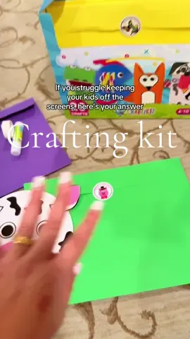 Easy crafting kit screen, free activity #screenfreeplay #easycrafts #kidschristmasgifts 