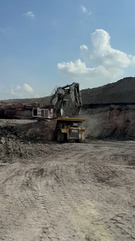 @Is_😎 musikkkkk💃🏻💃🏻💃🏻#kulitambang👷 #fypシ゚ 