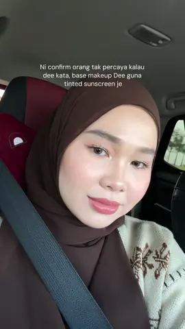 Tinted sunscreen je 