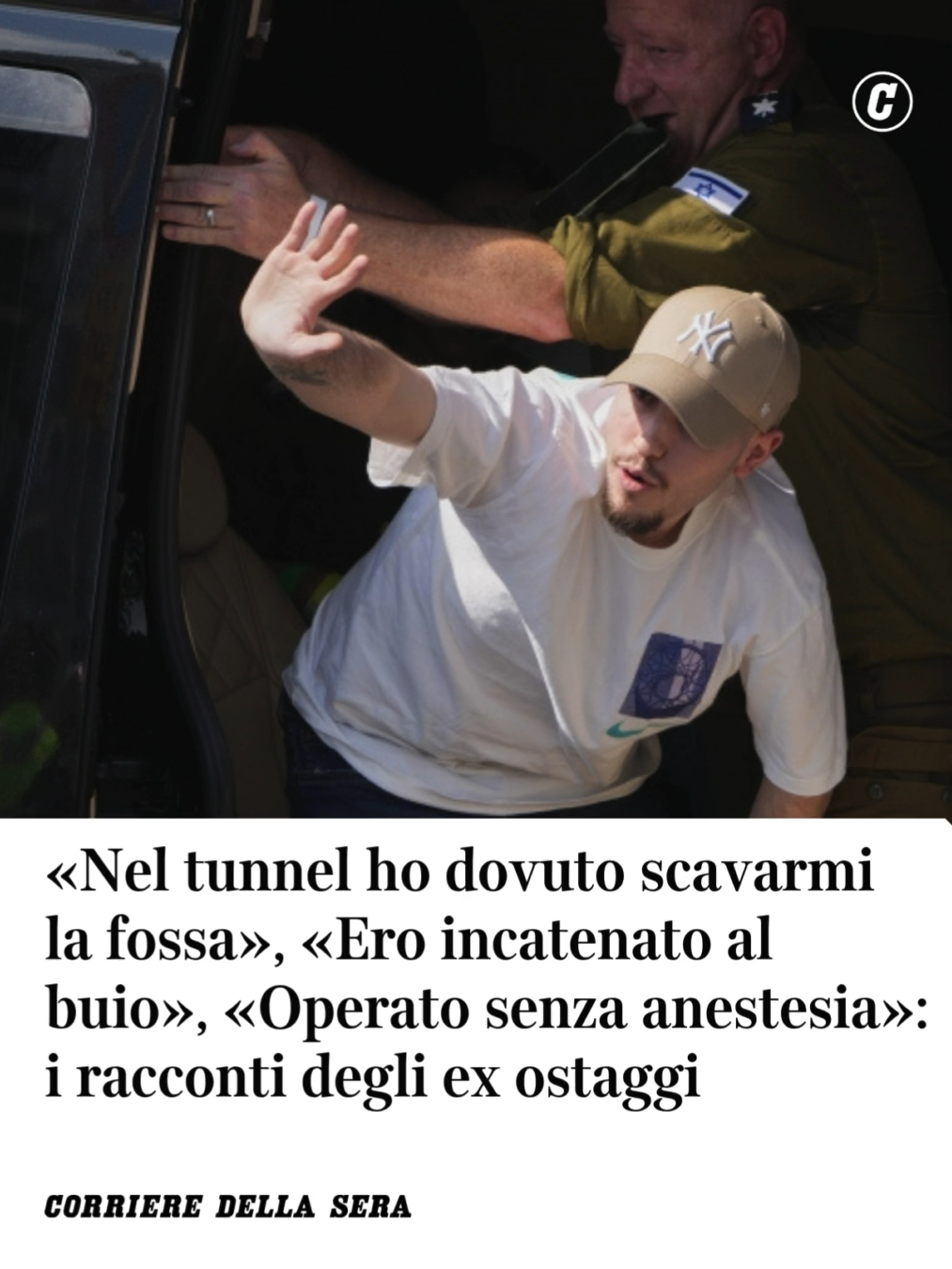 Un articolo del quotidiano progressista Haaretz comincia con una frase che riassume alla perfezione il significato di questi giorni israeliani: «Per la prima volta in oltre due anni, nessun ostaggio ancora vivo è nelle mani di Hamas». È quel «per la prima volta» che fa comprendere la portata storica di questo momento. Nei tunnel della Gaza martoriata dalle bombe, non ci sono più uomini e donne d’Israele. I vivi sono tornati. Ora si aspettano i corpi degli ostaggi che non ce l’hanno fatta, ma qui, «per la prima volta da due anni» si respira. Gli ultimi venti prigionieri — tutti maschi, quasi tutti giovani e quasi tutti rapiti al Nova Festival — sono con le loro famiglie negli ospedali più grandi del Paese. Fanno visite e controlli e passano il tempo con chi li ha aspettati per 738 giorni, perdendo voce e sonno per farsi ascoltare da un primo ministro accecato dalla guerra, che spesso sembrava dimenticarsi la priorità del suo popolo: riportare tutti a casa. E a 48 ore dal loro rilascio, questi giovani uomini iniziano a raccontare che cosa hanno vissuto sul corpo e nell’anima. Le torture, le cicatrici, ma anche le speranze. La fame, la solitudine e la paura che a casa non fosse rimasto più nulla, che il Paese fosse stato raso al suolo. Le catene alle caviglie, una pita divisa con gli altri compagni. Il terrore delle bombe israeliane che cadevano inesorabilmente. E quegli aguzzini, che non hanno avuto nessuna pietà. 👉  Leggi l'articolo completo di Greta Privitera, inviata a Tel Aviv, sul Corriere  #israele #gaza #strisciadigaza #ostaggi