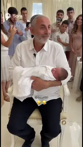 שפשף להם מהבית 😂 #viral #tiktok #foryou #foryoupage #trending 