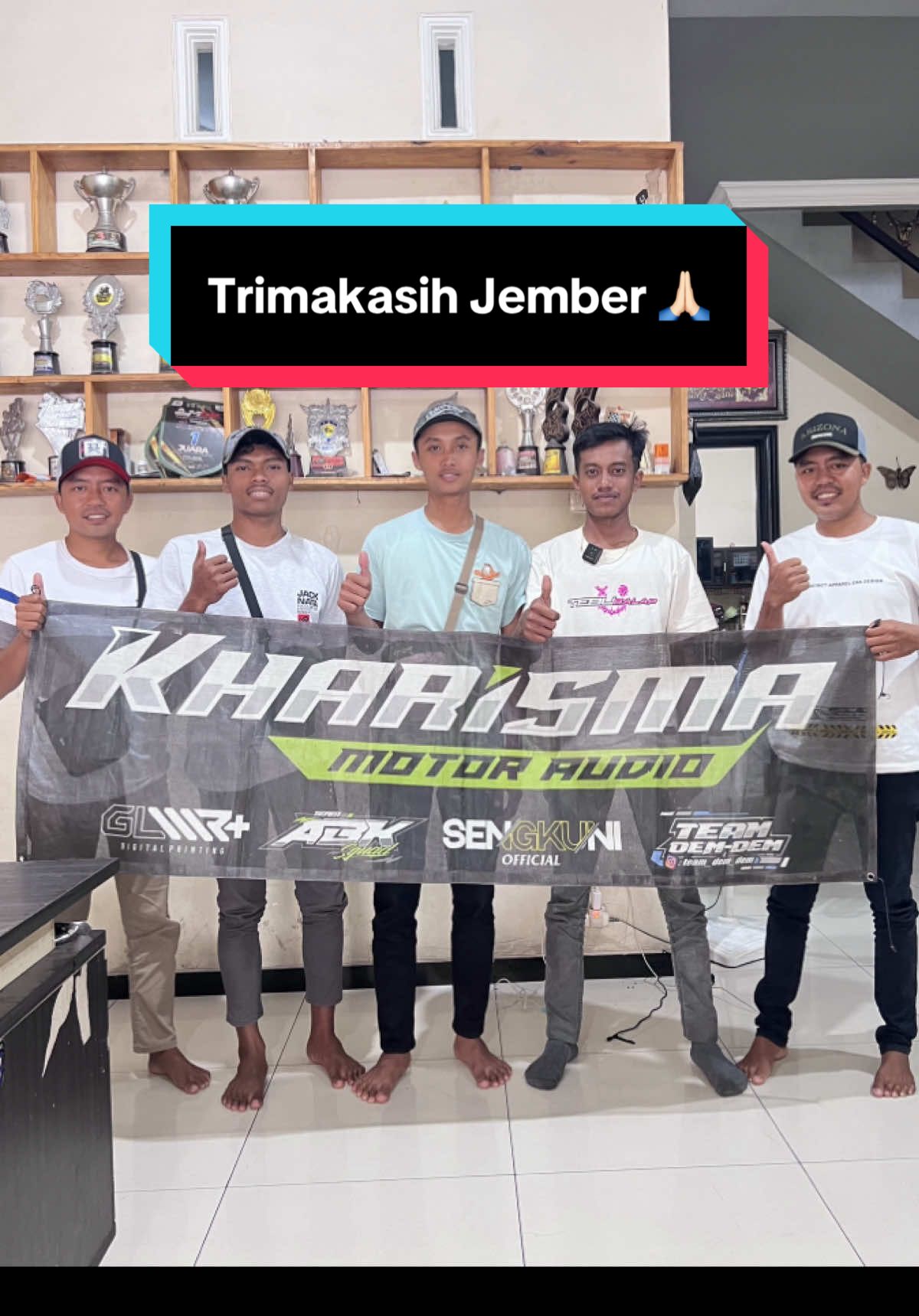 Trimakasih kedatangannya Jember 🙏🏻🙌🏻 #soundviral #kharismamotoraudio #soundhoregjawatimur #soundhoreg #soundjawatimur @𝙏𝙀𝘼𝙈 𝘿𝙀𝙈-𝘿𝙀𝙈 𝙈𝙎𝘾` @TEAM DEM-DEM OFFICIAL @GPG syndicate @SENGKUNI OFFICIALL @CHOTAL @Glamour Printing 