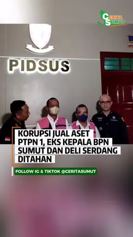 KORUPSI JUAL ASET PTPN 1, EKS KEPALA BPN SUMUT DAN DELI SERDANG DITAHAN Kejaksaan menahan Kepala Kantor Wilayah (Kakanwil) Badan Pertanahan Nasional (BPN) Sumatera Utara tahun 2022-2024, Askani, pada Selasa (14/10/2025). Dia diduga terlibat dalam dugaan korupsi dalam proses jual beli aset milik PTPN I Regional I oleh PT Nusa Dua Propertindo (NDP) melalui Kerja Sama Operasional (KSO) dengan PT Ciputra Land dengan luas lahan 8.077 hektar. Asisten Tindak Pidana Khusus Kejati Sumut, Mochamad Jefry, mengatakan, selain Askani, pihaknya juga menahan Kepala Kantor BPN Deli Serdang tahun 2023-2025, Abdul Rahman Lubis. Menurut Jefry, dugaan korupsi keduanya terjadi dalam kurun waktu 2022-2024. Mereka diduga melanggar kewenangan lantaran memberikan persetujuan penerbitan sertifikat hak guna bangunan (HGB) kepada PT NDP tanpa dipenuhi kewajiban PT NDP untuk menyerahkan paling sedikit 20 persen lahan HGU yang diubah menjadi HGB. 