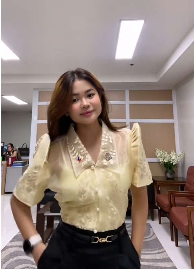 obsessed with this top!! #filipiñana #fitcheck #modernfilipiñana 