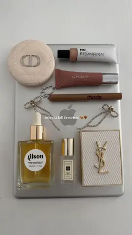 makeup as cozy as your favorite sweater 🍁🤎🧸☕️🍂 @Diorbeauty @Dior @Gisou @YSL Beauty @SAINT LAURENT @Jo Malone London @apple @rhode skin  #fallfavorites #fallaesthetic #fallmakeup #makeuptherapy #girlythings 
