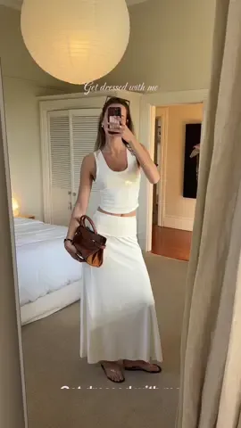 Let’s get dressed <3 OOTN styling this stunning Dissh skirt and top set from the spring ‘25 collection #springoutfit #disshhaul @DISSH 