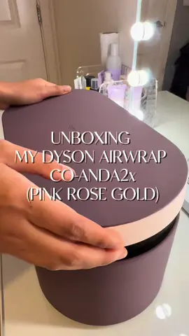1/4 gifts I want for my birthday 💖 Just so inlove with my first Dyson product hopefully not the last! 🥹✨ #unboxing #dyson #dysonairwrap #coanda2x #asmrsounds @Dyson UK 