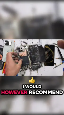 🤯 Google Pixel 10 Pro Fold becomes the FIRST smartphone to explode in JerryRigEverything’s 10 YEARS of durability testing! 🔥💥 #PixelFoldExplosion #JerryRigEverything #TechFail #SmartphoneDisaster #CaughtOnCamera