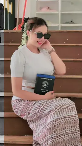 ဆံရှည်လေးနဲ့ကောင်မလေးတော့ဟုတ်ဘူး🥹ဆံပင်ကဆရာလေးဝတ်ထားလို့ ဂုတ်ထောက်လေးပဲရှိသေးတယ်🥺ဆံပင်ရှည်လေးမှချစ်မယ်ဆိုရင်တော့🥺#သာထက်ဟိဏ်းအိမ်ခြံမြေအကျိုးဆောင်ကုမ္ပဏီဥပဒေအတိုင်ပင်ခံနှင့်စာချုပ်စာတမ်းအကျိုးဆောင်Lawyer #ယူတို့ရဲ့ချစ်မဝကြီးမေမြို့သူလေး😘 #tiktokmarketing #tiktoktrending #fypပေါ်ရောက်စမ်းကွာ😒 