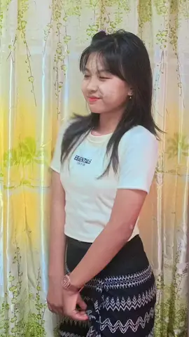 #ရှင်ရင်မခုန်ဘူးလား🤭🤭  #ချစ်တဲ့သူတွေဆီအရောက်သွား  #မြင်ပါများပီးချစ်ကျွမ်းဝင်အောင်လို့🤒🖤 