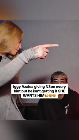 Iggy Azalea giving N3on every hint but he isn’t getting it SHE WANTS HIM😳🤯🤯 #n3on #iggyazalea #fyp #trending #teamwork 
