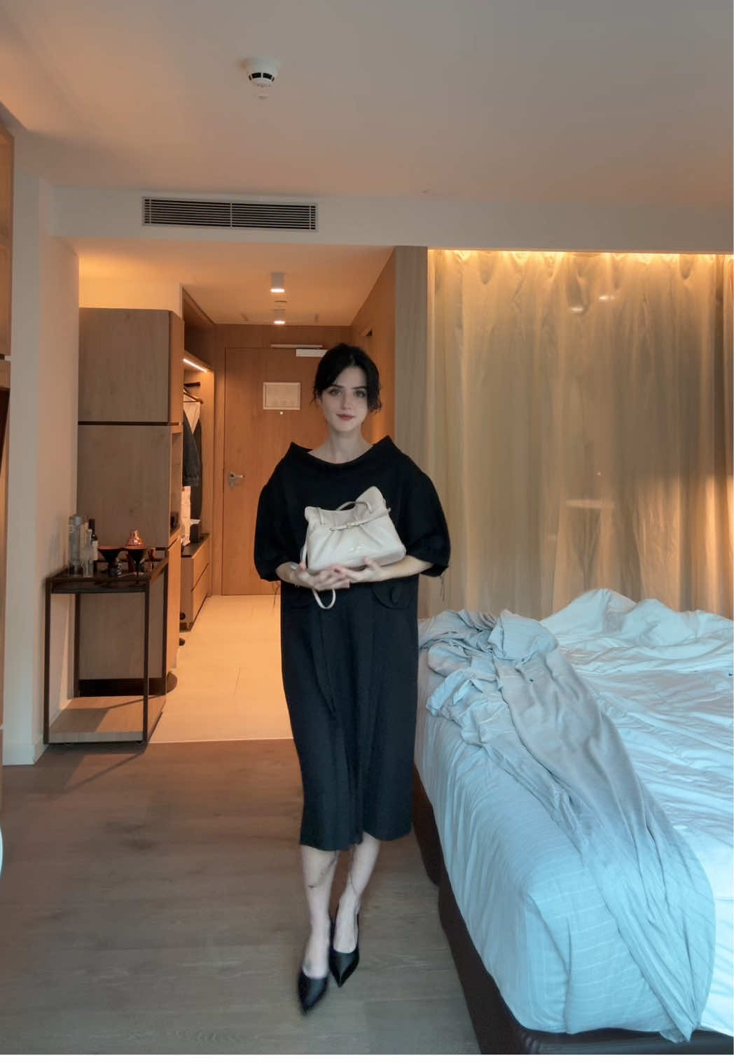Wearing @Prada  My dream bag thank you so much:') #gift 