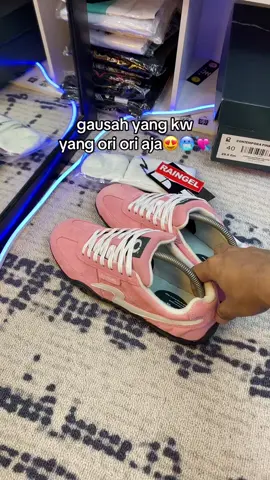 sepatu pink dari raingel menolak gagal #racuntiktok #rekomendasi #sepatumurah #sepatucasual #lokalbrand 