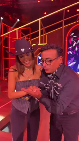 @malleza <3 platicó con nuestro conductor #AdalRamones al terminar el programazo de este martes. 😎🙌🏼 #LaGranjaVIP #tiktoklive 