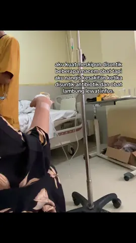 sakit bgt plis 😭#masukberanda #fypviralシ #antibiotik #lambung 