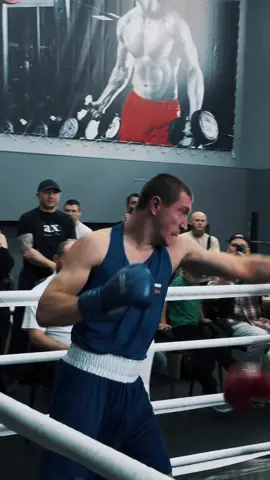 ОТКРЫТЫЙ РИНГ — БИТВА ХАРАКТЕРОВ 📅 1 ноября, г. Новосибирск  Готов ли ты выйти из тени и показать, на что способен? Это не просто соревнования. Это твой шанс заявить о себе. Здесь не важно, сколько у тебя боёв за плечами. 🔥 Открытый ринг — для всех, кто готов сразиться честно, мощно и с уважением к спорту. Новички и опытные бойцы — участвуют все! 💬 «Лучший бой — это тот, в котором ты превзошёл себя.»  📲 Хочешь сразиться? Подай заявку прямо сейчас! Пиши в директ ⚠️ Не упусти шанс. Выйди в ринг — и стань чемпионом этого дня. 🎟️ Зрители, мы ждём вас!  📍 Экстрим Фитнес, ул. Семьи Шамшиных, 20