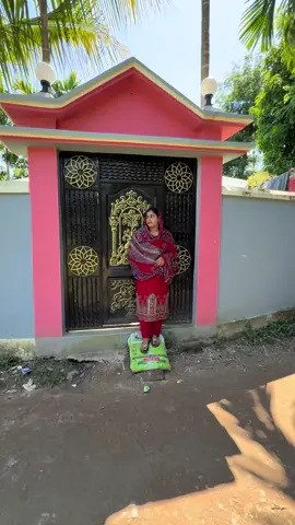 আমার বাড়ি বিক্রি করে দিবো, বাচ্চাকে অন্যের কাছে রেখে চাকরি করবো! ব্লু ক্রিম @Bindiya Sajghor  আপুর কাছে পেয়ে যাবেন। 