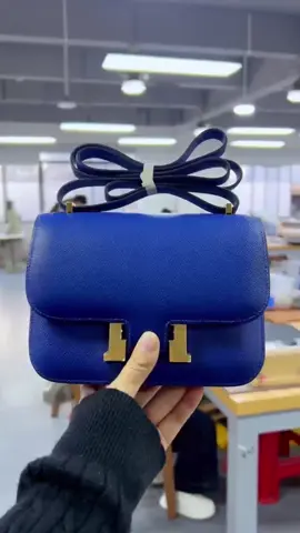 Shipping every bag carefully. * We can customize with any leathers , colors, size, as you like . * its suitable for various occasions and all seasons. * Welcome to message me  #handmadebags # bag #luxurybags #designerbags #handcrafted #handmadepurse #leatherbag #handcrafted #customized #leatherpurse #gift #bagdesign #custommade #bagmaking #fashion #fyp #30year_craftbag #UAE #Saudiarbia