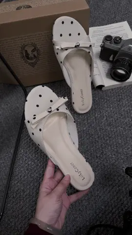 ai mê chấm bi thì coi ngay đôi dép này nha  ❤️❤️ #review #giayxinh #dép #depxinh #depnu 