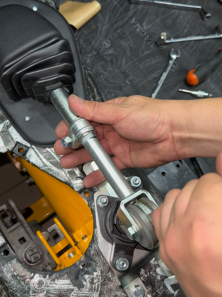 Котострафичесская точность!) #васярнд #vasyarnd #автосервис #авторемонт #нива #нива4х4 #ниватюнинг #розыгрыш 