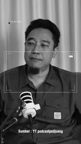 📌 BAROKAH ITU GAK LOGIS! “Penghasilan sedikit tapi terasa cukup. Waktu terasa sempit tapi kelar semua. Tidak punya ilmu dan pengalamannya tapi bisa aja dikerjakan…. Itulah BERKAH…” “Kalo tidak berkah? Pendapatan banyak tapi mudah perginya & cepat habisnya. Dibawa pulang ke rumah, tapi suasana rumah panas, nggak nyaman, nggak bikin seneng orang rumah, jauh dari bahagia….” By @dewopakde Sumber: Podacst Pedjuang @podcast_pedjuang  #dewopakde #podcastpejuang #islamadina #komunitaspengusahamuslim #rezeki 