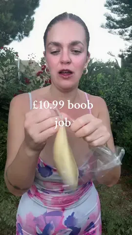 if you’re fed up of saggy titties you need these! #pushupbra #stickonbra #adhesivebra #curladybra #dealdrops @Curlady 