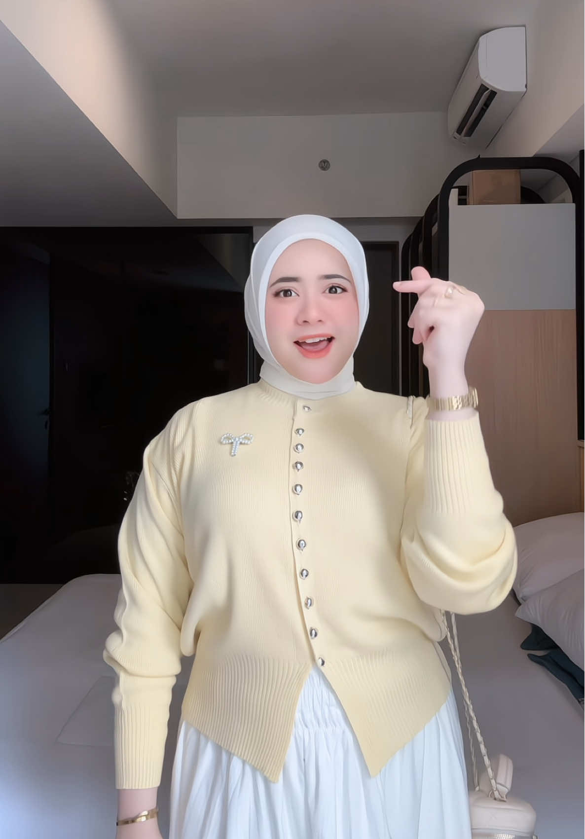 ale ale aleee✨🐣 #cardigan #cardiganrajut #cardiganoutfit #OOTD #ootdfashion 