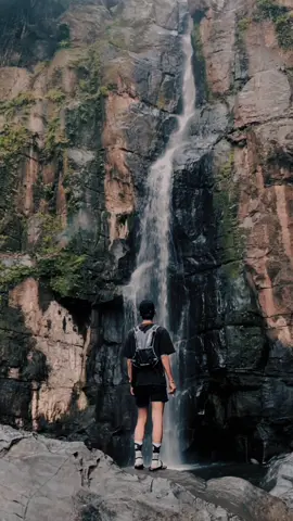 Ini mi hasil nya ma hujan”😭#airterjuntomagelli #airterjun #wisataairterjun #airterjunviral #fyp 